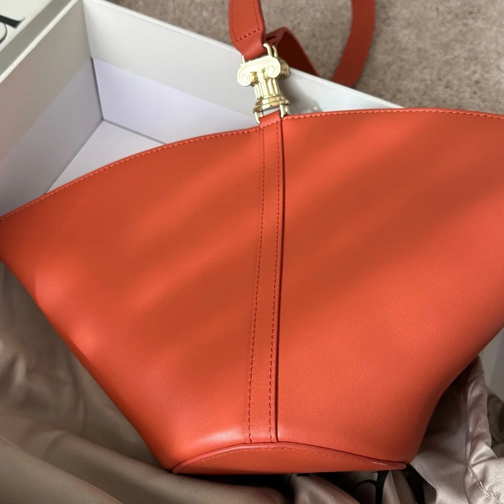 Brand new with a box A.Cloud bag - Picture 6 of 9